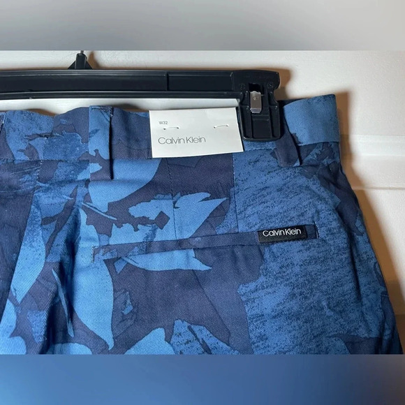 Men’s Calvin Klein Maritime Blue Abstract Bermuda Shorts Sz 32 NEW Soft Stretch - Picture 8 of 12
